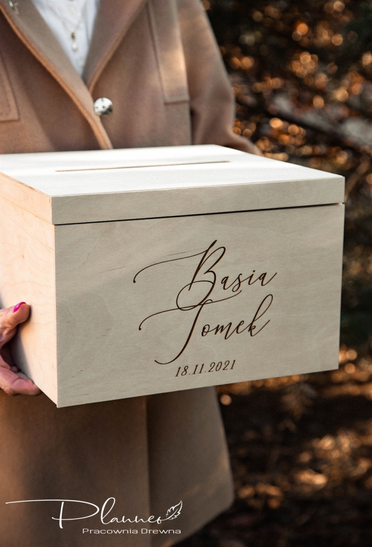 Grawerowana skrzynka na koperty