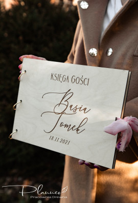Drewniana grawerowana Księga Gości