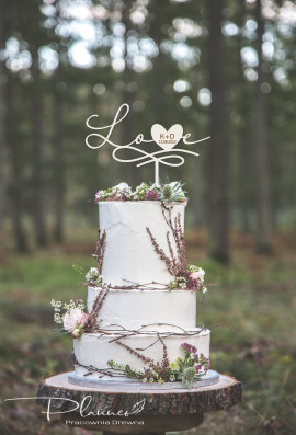 Drewniany Topper Love z inicjałami