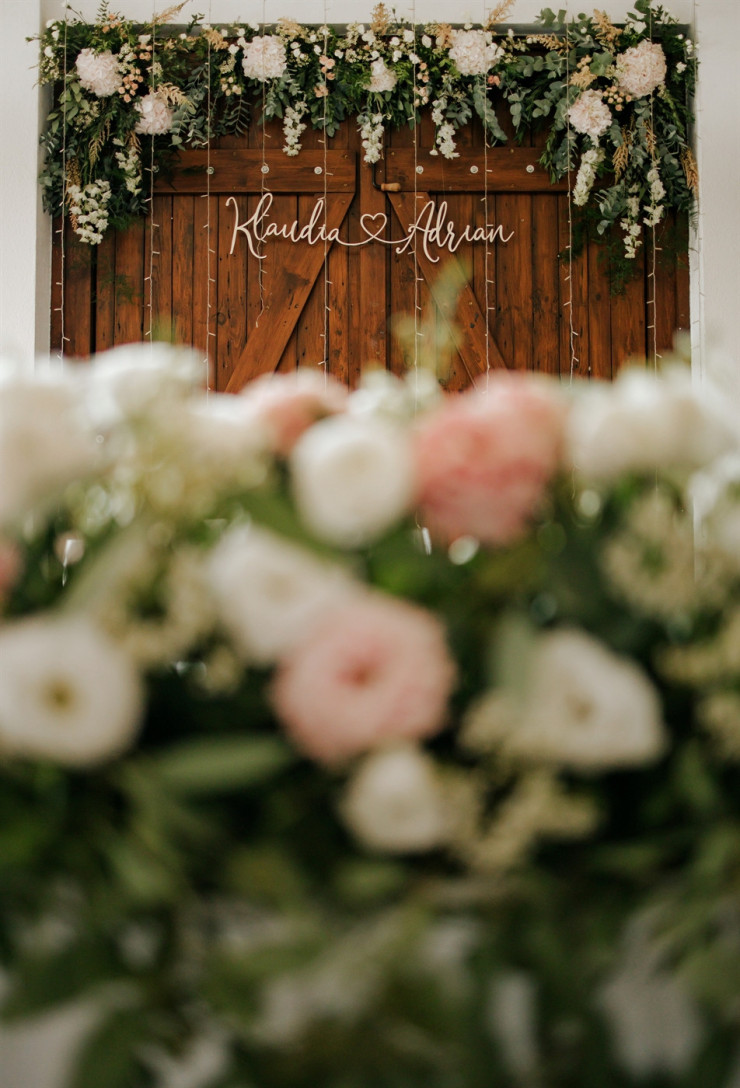 Drewniane imiona Pary Młodej na ściankę