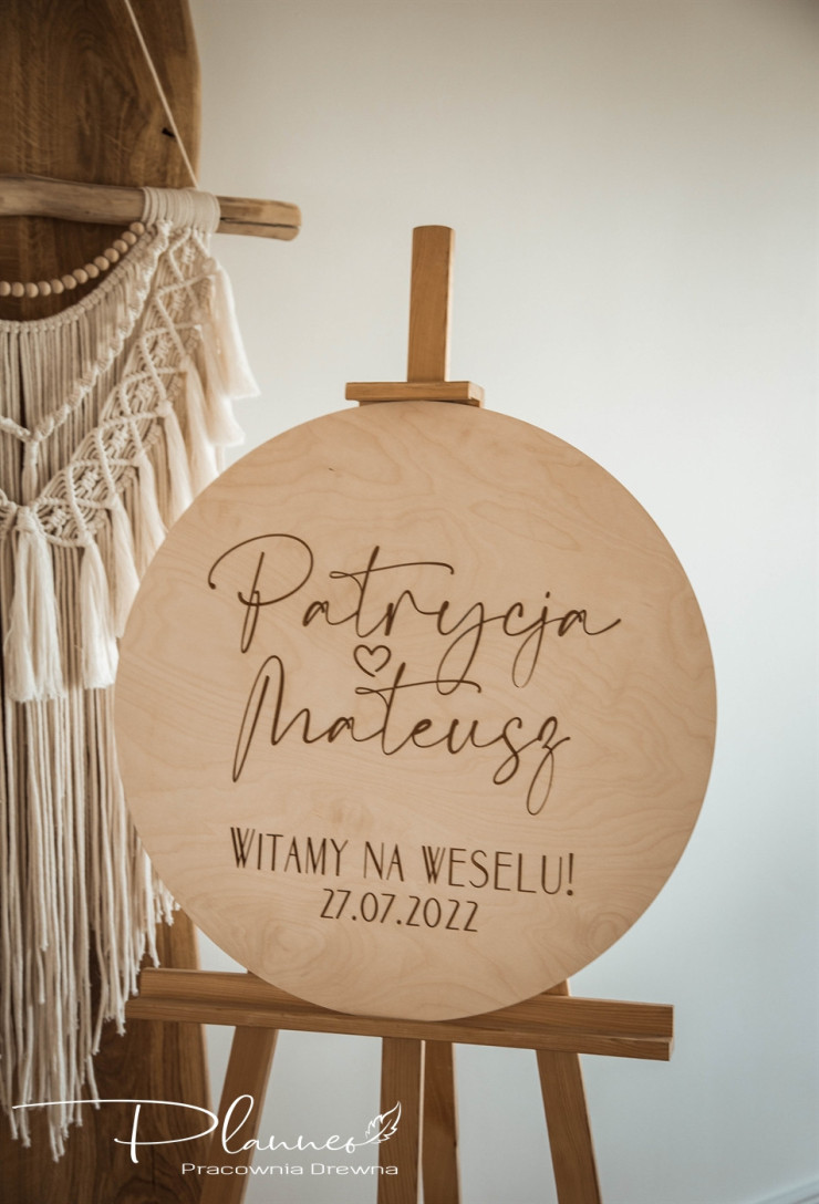 Tablica powitalna drewniana z imionami grawerowana