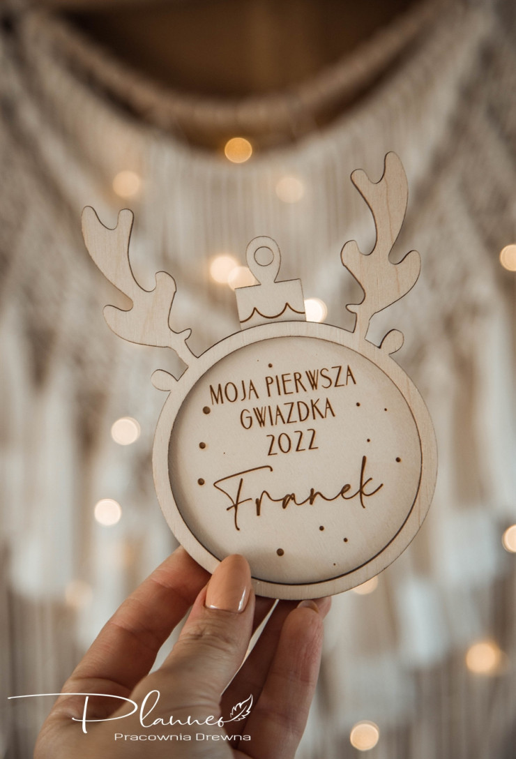 Grawerowana bombka rogi renifera