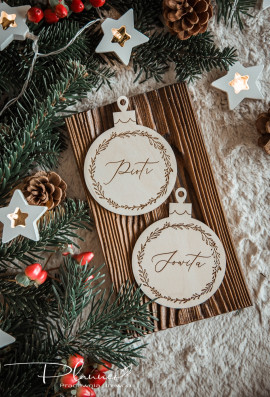 Bombka z wieńcem grawer