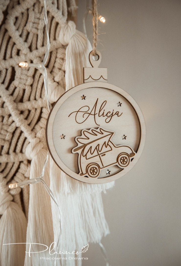 Bombka ze świątecznym samochodem grawer
