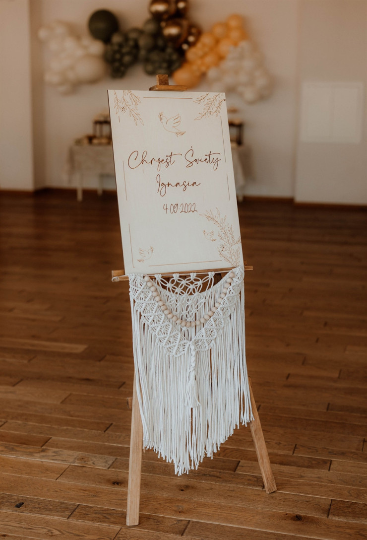 Tablica powitalna na Chrzest Święty z gołąbkami