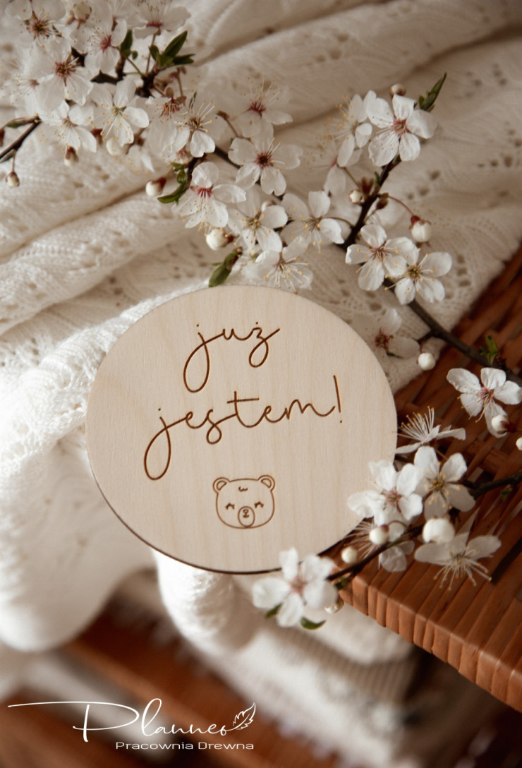 Tabliczki z miesiącami miś