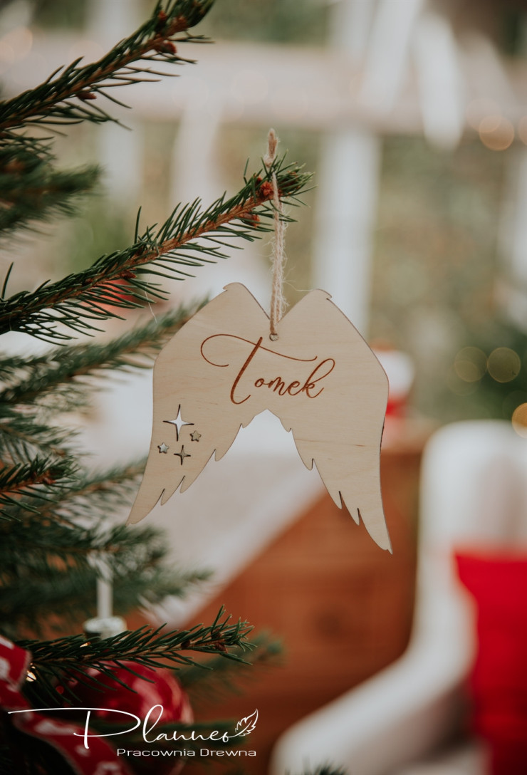 Bombka skrzydełka z imieniem grawer