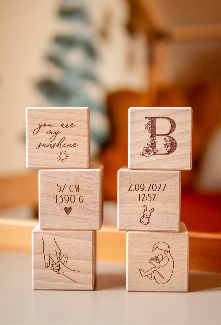 Kostki metryczka dłonie