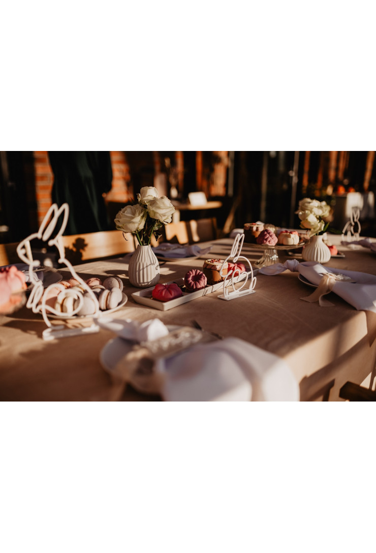 Króliczki z serduszkiem z mlecznej plexi