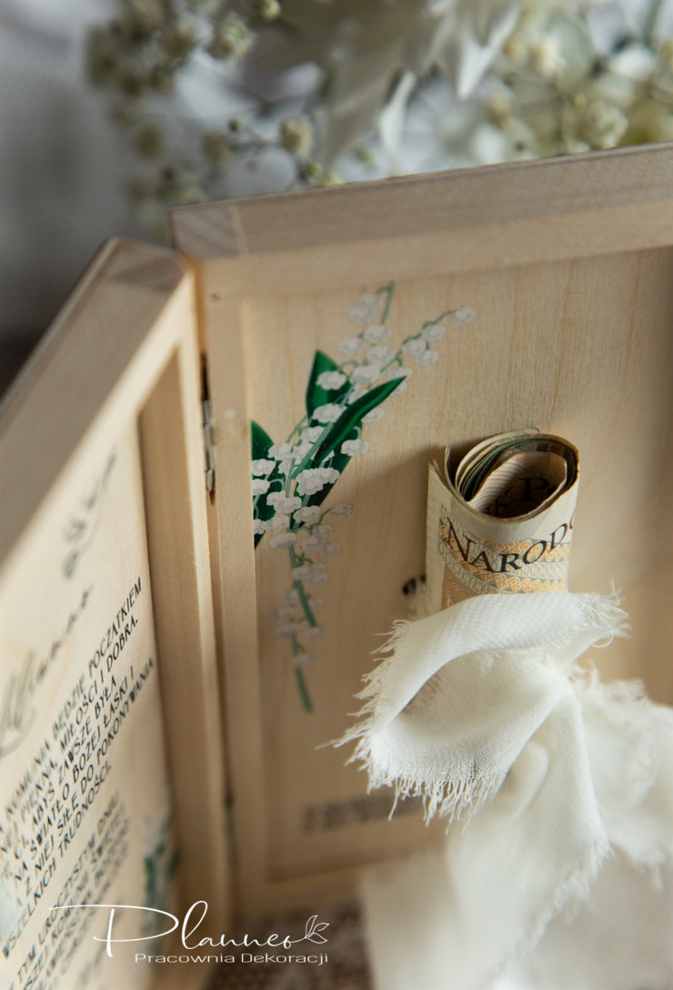 Pamiątka Pierwszej Komunii Świętej konwalie