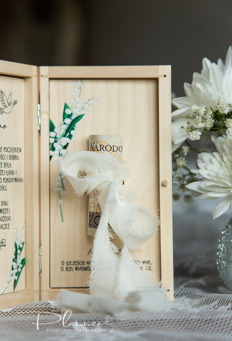 Pamiątka Pierwszej Komunii Świętej konwalie