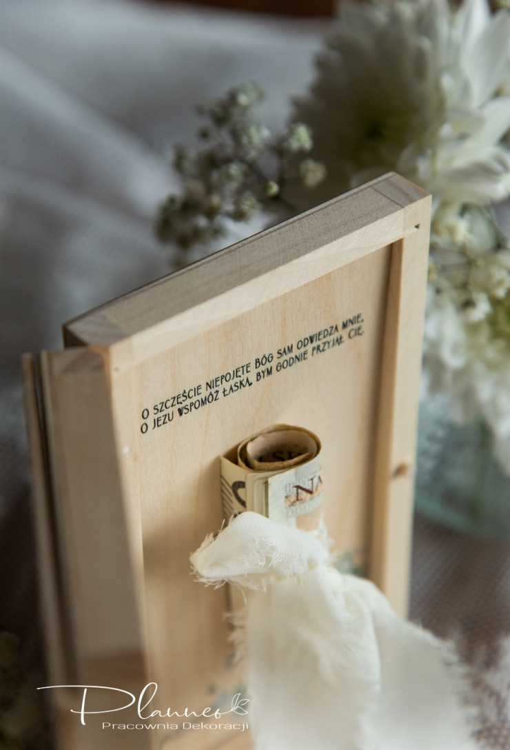 Pamiątka Pierwszej Komunii Świętej kwiatowe serce