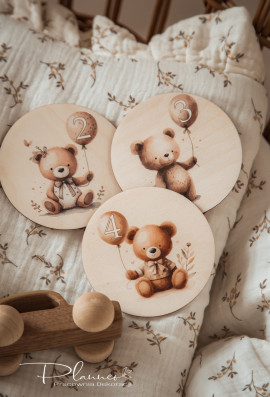 Tabliczki z miesiącami Misie z balonami