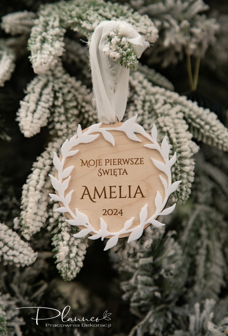 Bombka z białym wiankiem