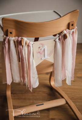 Proporczyk na roczek Łabędzie ze wstążkami szyfonowymi