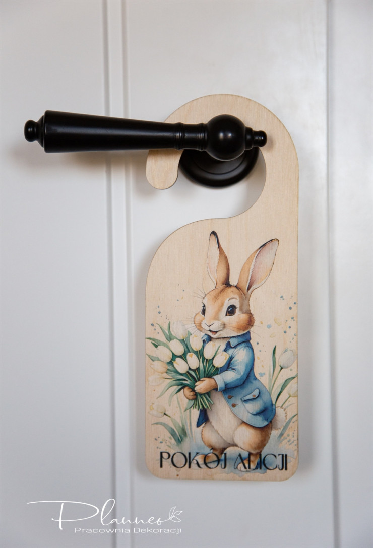 Wielkanocna zawieszka na drzwi z zajączkiem na klamce