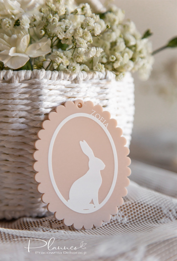 Zawieszka z kolorową falbanką beżowa