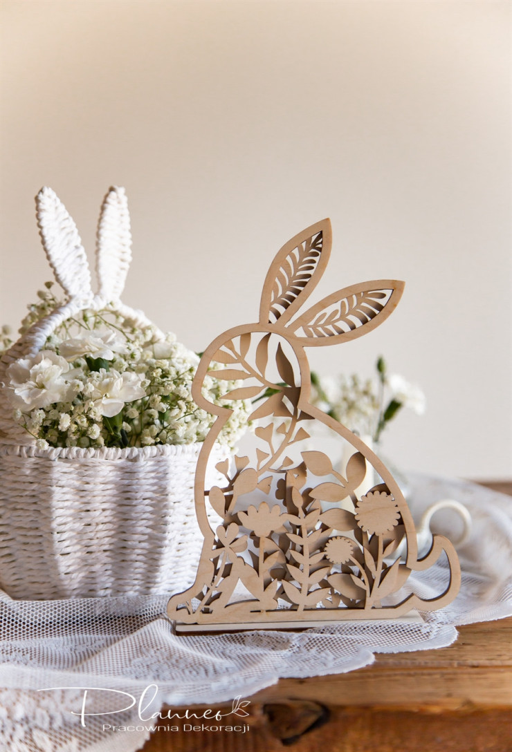 Ażurowy zajączek do postawienia Wycinany ze sklejki