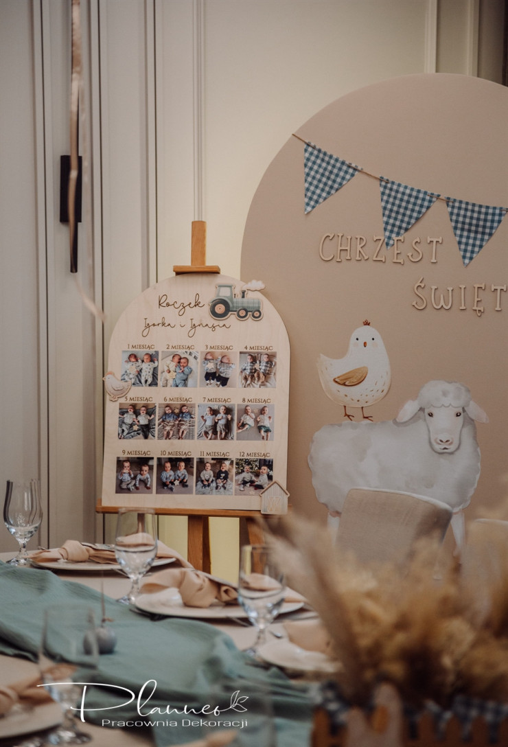 Tablica Roczkowa Farma ze zdjęciami