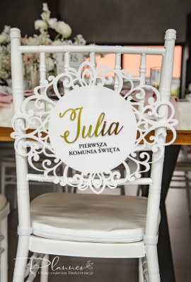 Tabliczka na krzesło ze złotym imieniem na Komunię Świętą
