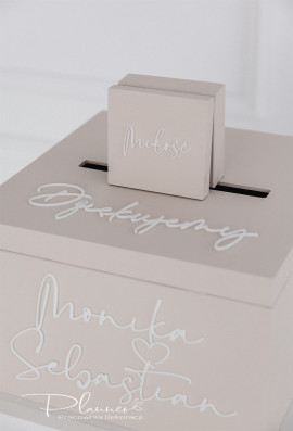 Skrzynka beżowa elegancka naklejane imiona pudełko na obrączki