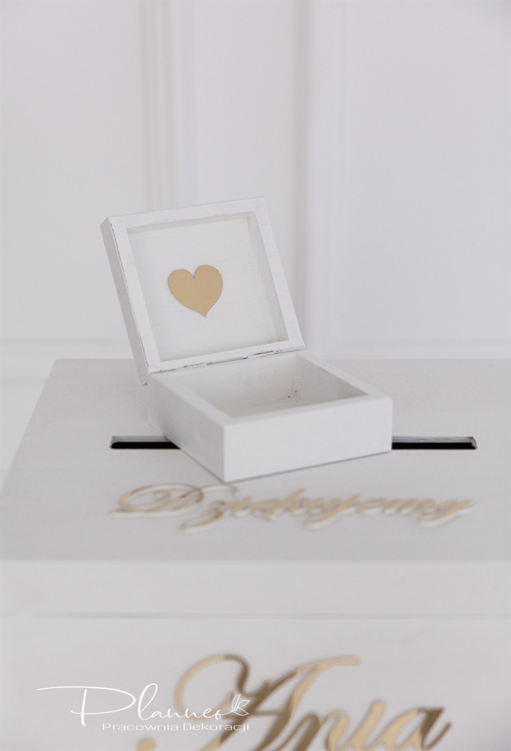 Skrzynka biała elegancka naklejane imiona