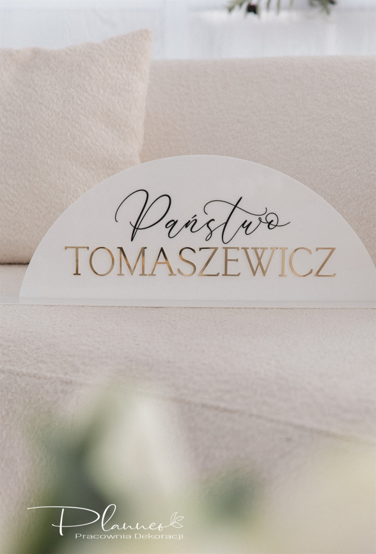 Tabliczka z nazwiskiem na stół Pary Młodej Państwo