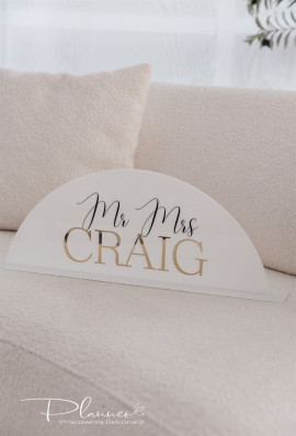 Tabliczka z nazwiskiem na stół Pary Młodej Mr Mrs elegancka