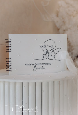 Album z mlecznej plexi i perełkami Chrzest Święty